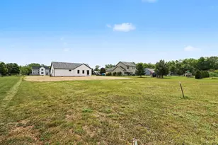 124 Jeremy St, Constantine, MI 49042 - Photo 24
