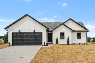 124 Jeremy St, Constantine, MI 49042 - Photo 2