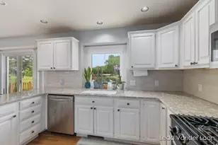 7250 Loma Linda Dr NE, Rockford, MI 49341 - Photo 12