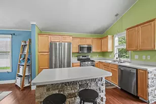 2561 Orchard View Dr NE, Grand Rapids, MI 49505 - Photo 10