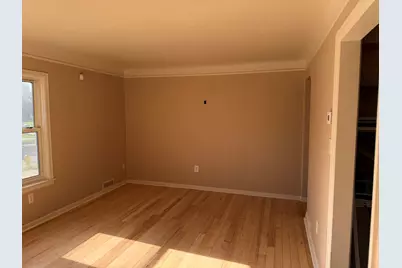 22415 Wilmot Avenue, Eastpointe, MI 48021 - Photo 10