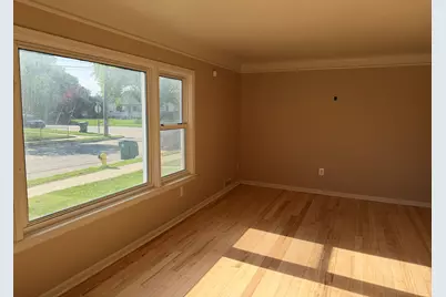 22415 Wilmot Avenue, Eastpointe, MI 48021 - Photo 8