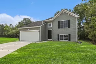724 Manorwood Cir, Benton Harbor, MI 49022 - Photo 1