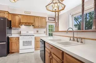 35046 Nancy St, Westland, MI 48186 - Photo 2