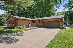 4102 Meadowfield St, Hudsonville, MI 49426 - Photo 1