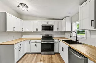 2795 S Bradley Rd, Charlotte, MI 48813 - Photo 8