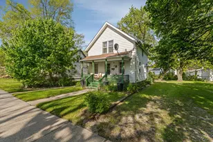 16 Leslie St, Mount Clemens, MI 48043 - Photo 2