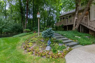 35700 Cross Creek N, Farmington Hills, MI 48331 - Photo 54