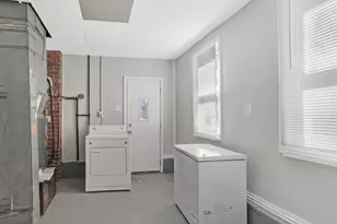 3840 Bart Ave, Warren, MI 48091 - Photo 10