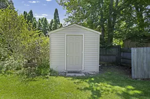 8073 Gandy Ct, Grosse Ile, MI 48138 - Photo 14