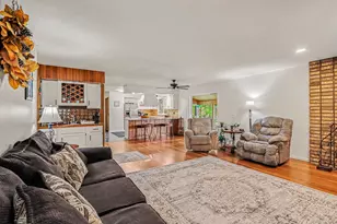 38 Clubhouse Ct, Plainwell, MI 49080 - Photo 2