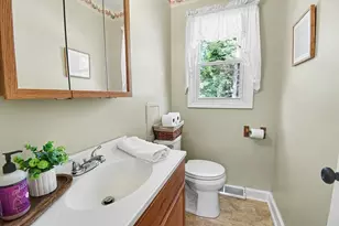 8137 Hearthway Ave, Jenison, MI 49428 - Photo 12