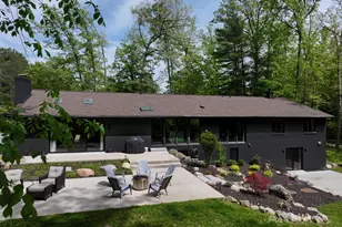 7130 Oakbrook St SE, Grand Rapids, MI 49546 - Photo 4