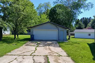 409 S Scott St, Scottville, MI 49454 - Photo 22
