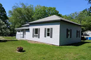 409 S Scott St, Scottville, MI 49454 - Photo 2