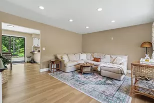 240 S Broton Rd, Muskegon, MI 49442 - Photo 8