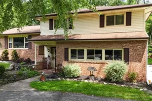 2728 Forest Lake Dr, Jackson, MI 49203 - Photo 2