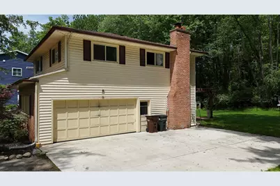2728 Forest Lake Drive, Jackson, MI 49203 - Photo 4