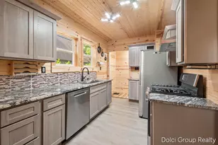 124 N Warren Ave, Big Rapids, MI 49307 - Photo 12
