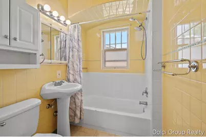 124 N Warren Avenue, Big Rapids, MI 49307 - Photo 8