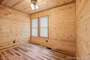 124 N Warren Ave, Big Rapids, MI 49307 - Photo 6