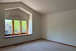 1261 Laurel View Dr, Ann Arbor, MI 48105 - Photo 18