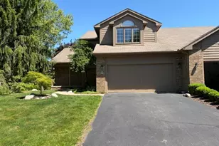1261 Laurel View Dr, Ann Arbor, MI 48105 - Photo 2