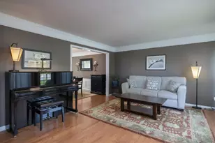 4923 Lexington Ct, Rochester, MI 48306 - Photo 8