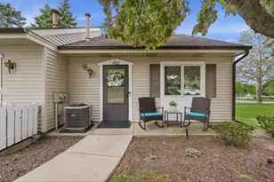 4182 Eastcastle Ct SE, Grand Rapids, MI 49508 - Photo 6