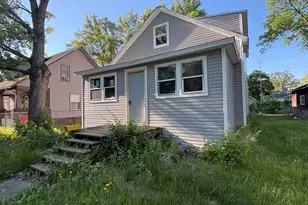 220 Parker Ave, Benton Harbor, MI 49022 - Photo 1