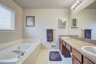 9551 Falmouth Dr, Ypsilanti, MI 48197 - Photo 36