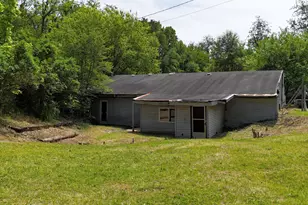 52682 Lindbergh Dr, Dowagiac, MI 49047 - Photo 2