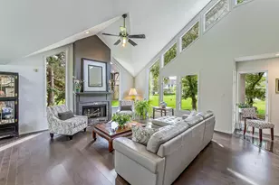 5676 Overbrook Ct, Ann Arbor, MI 48105 - Photo 10