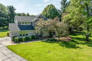5676 Overbrook Ct, Ann Arbor, MI 48105 - Photo 2