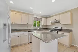 4387 Sunburst Ave, Waterford, MI 48329 - Photo 18