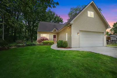 4387 Sunburst Avenue, Waterford, MI 48329 - Photo 1