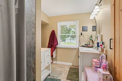 319 W North Street, Paw Paw, MI 49079 - Photo 16