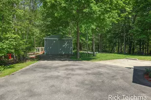 10345 Red Oak Ridge, Howard City, MI 49329 - Photo 16
