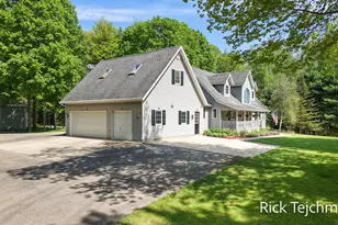 10345 Red Oak Ridge, Howard City, MI 49329 - Photo 4