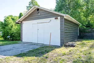 6027 Superior St, Coloma, MI 49038 - Photo 32