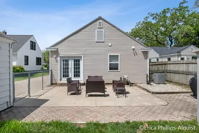 2142 Emerald Avenue NE, Grand Rapids, MI 49505 - Photo 6