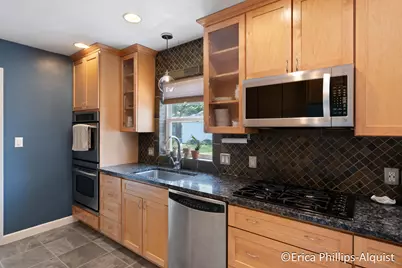 2142 Emerald Avenue NE, Grand Rapids, MI 49505 - Photo 10