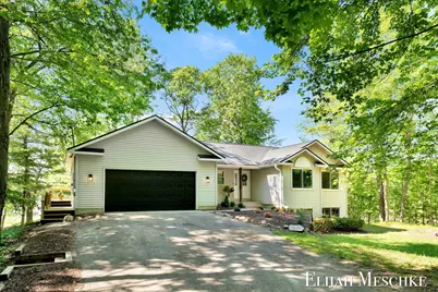 17610 Simmons Avenue NE, Cedar Springs, MI 49319 - Photo 2