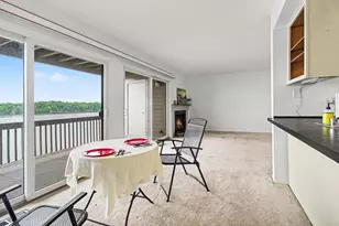 804 Cliffs Dr, Ypsilanti, MI 48198 - Photo 6