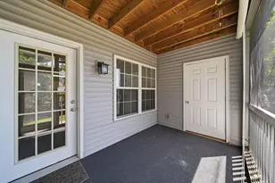 822 W Barrington Cir, Jackson, MI 49203 - Photo 16