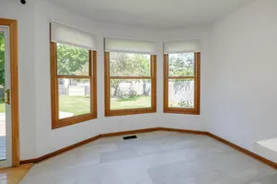 5736 Old Mission St, Portage, MI 49024 - Photo 8