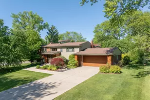 2694 Brady Dr, Bloomfield Hills, MI 48304 - Photo 2