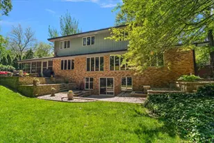 2963 E Bluffwood Terrace, Saint Joseph, MI 49085 - Photo 2