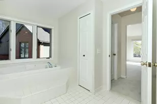 37743 Avon Ln, Farmington Hills, MI 48331 - Photo 20