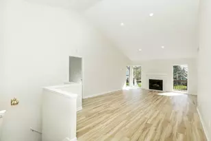37743 Avon Ln, Farmington Hills, MI 48331 - Photo 4